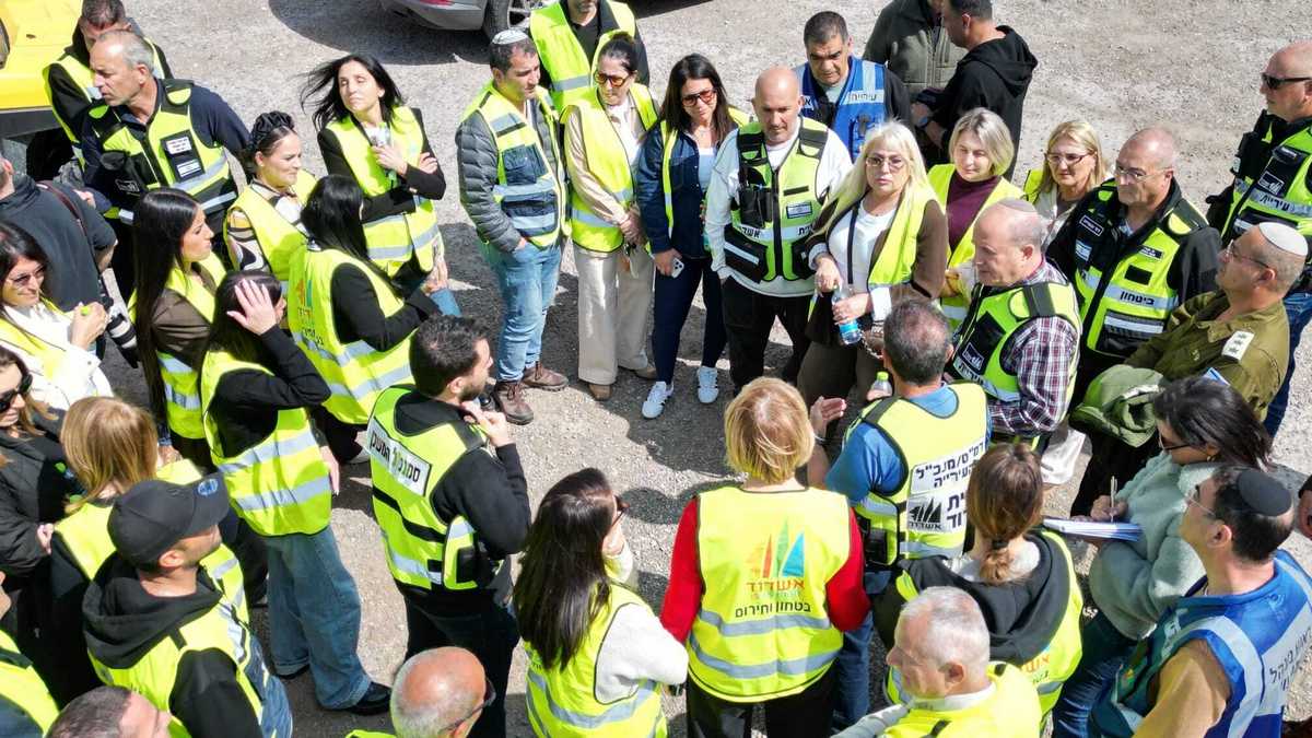 Учения в разгар войны