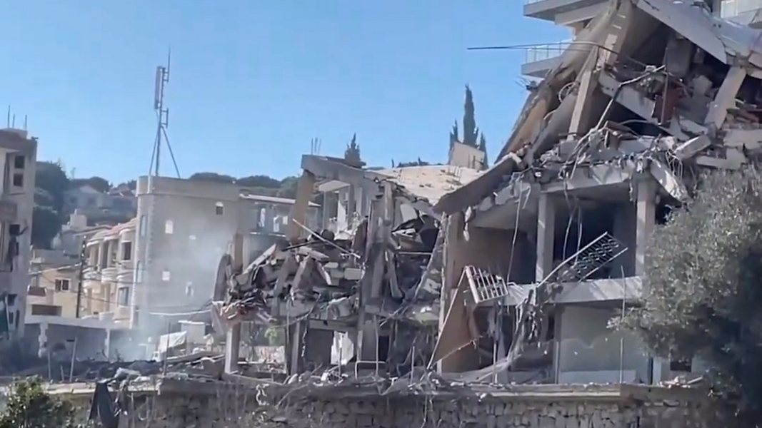 В Ливане разбомбили "русский дом", Примаков-Сандро озадачен, в Москве намекнули на последствия