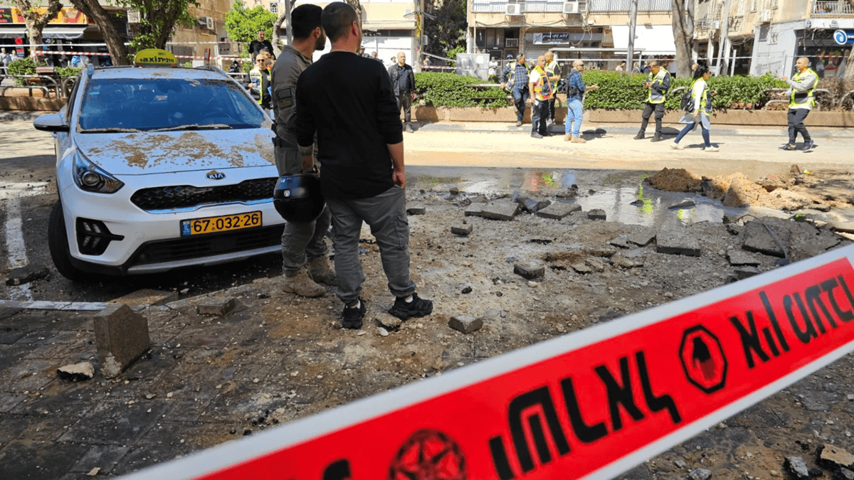 Дождь из осколков: репортаж 9 канала из центра Израиля – как накрывают кассетные боеприпасы