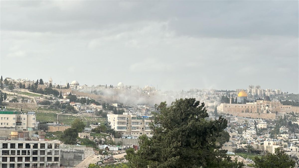 Прямой наводкой по святым местам: в сердце Иерусалима взорвалась иранская ракета