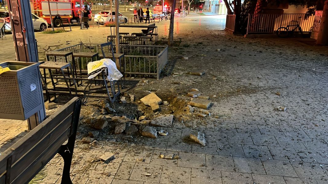 Вечерняя месть Ирана: "кассета" над Гуш-Даном, один погибший в Тель-Авиве