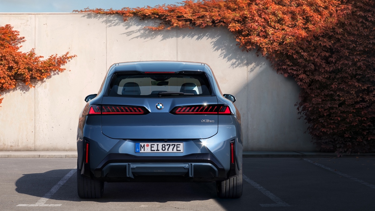 В Израиле начался маркетинг инновационного электромобиля BMW iX3