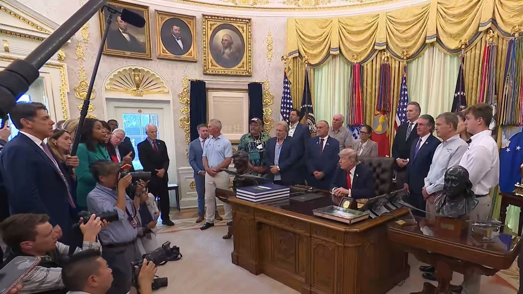 "Надеюсь, они опомнятся": Трамп дал Ирану последний шанс