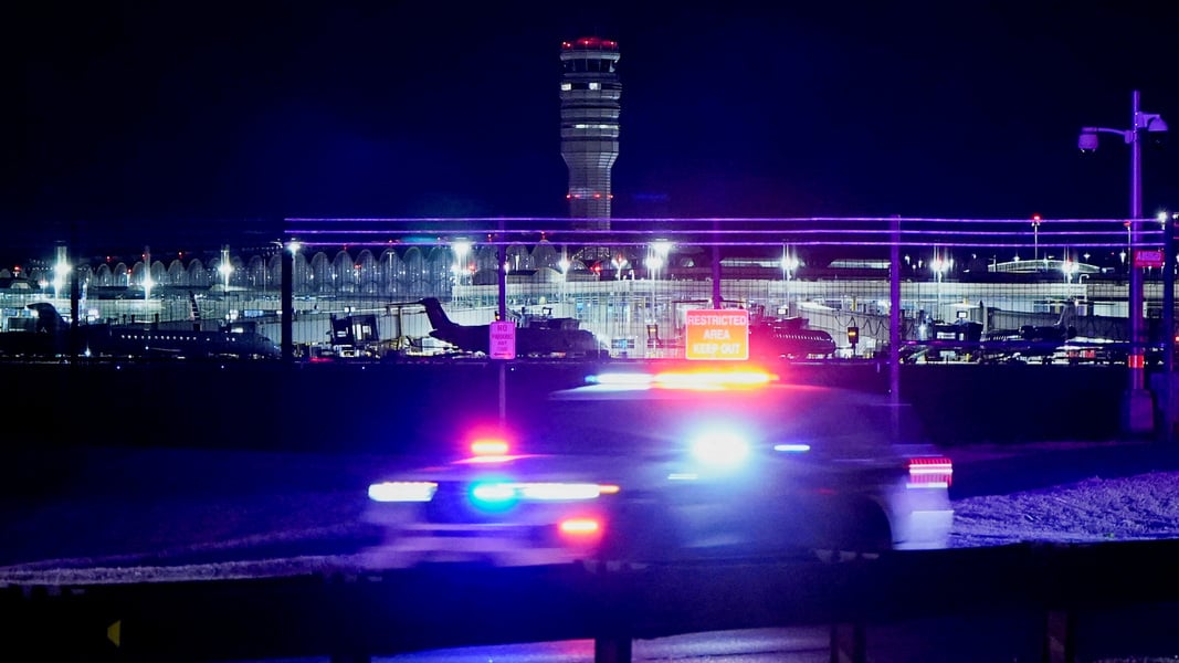 Гудбай, Америка! Салам, Иран: США депортируют второй самолет с полусотней иранцев