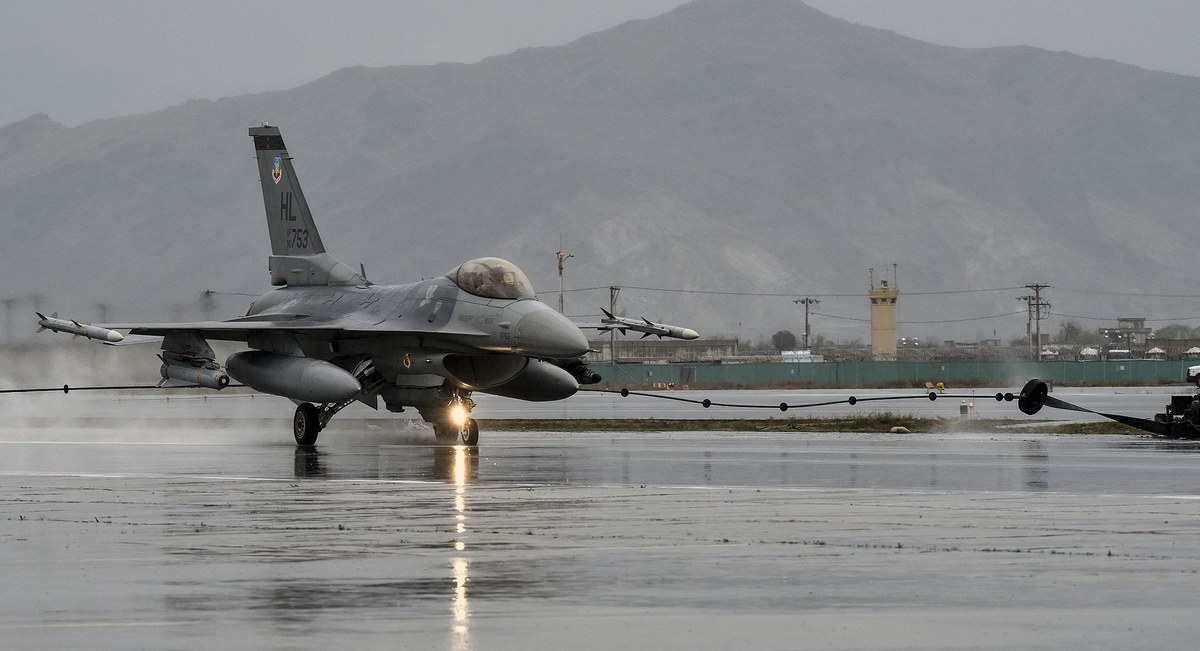 За две недели ударов по Ирану США израсходовали почти все запасы боеприпасов