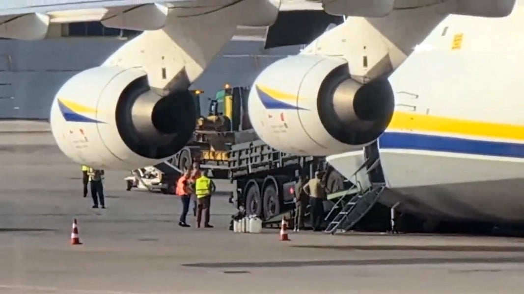 Что он грузит? В Израиле заметили украинский военный "транспортник"