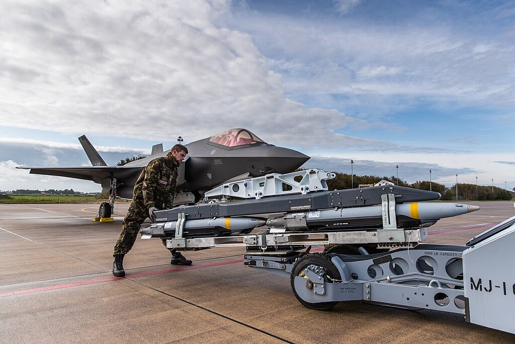 Может попасть к России или Китаю: США требуют вернуть бомбу, не взорвавшуюся во время ликвидации главаря "Хизбаллы"