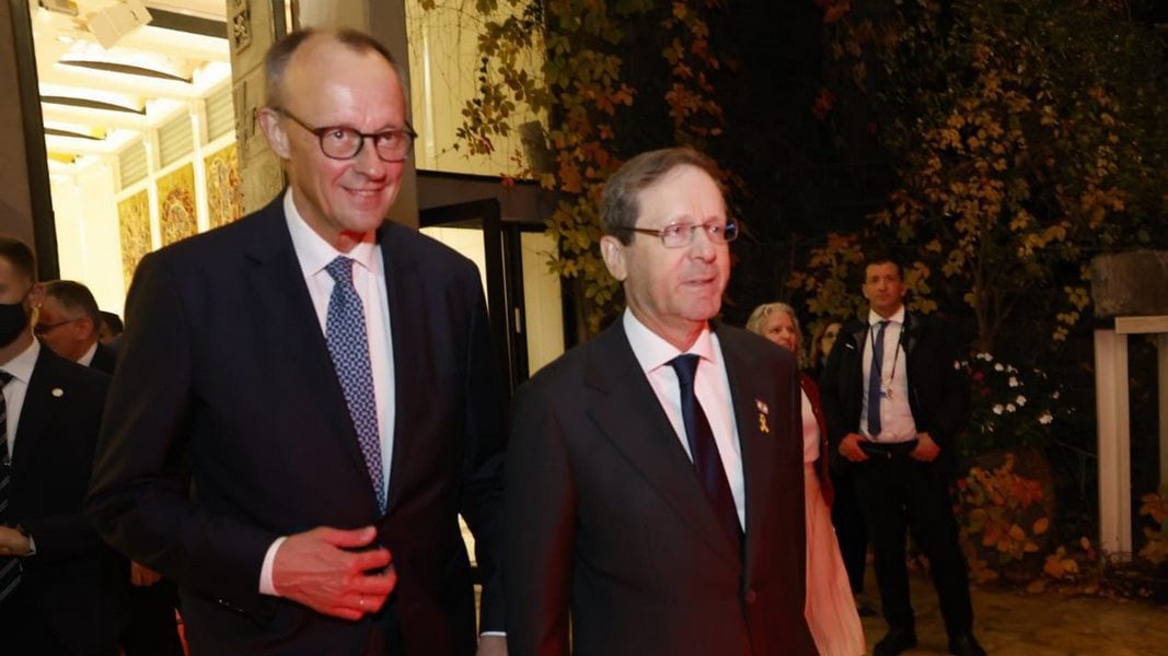 Мерц прилетел в Израиль – и стал оправдываться за "полубойкот"