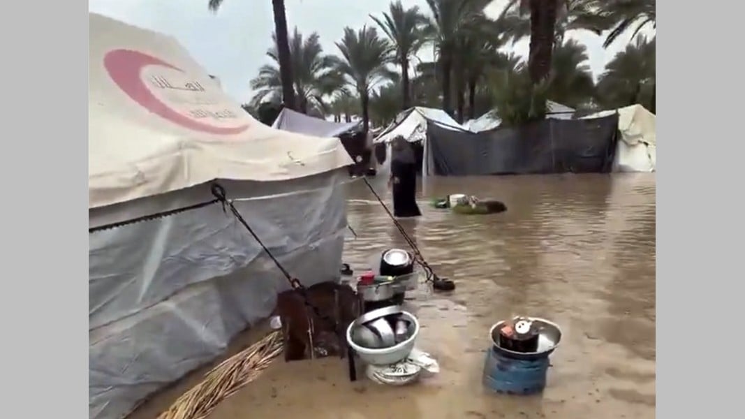 ХАМАС обвиняет "сионистов" в потопах в Газе, а сам обирает население