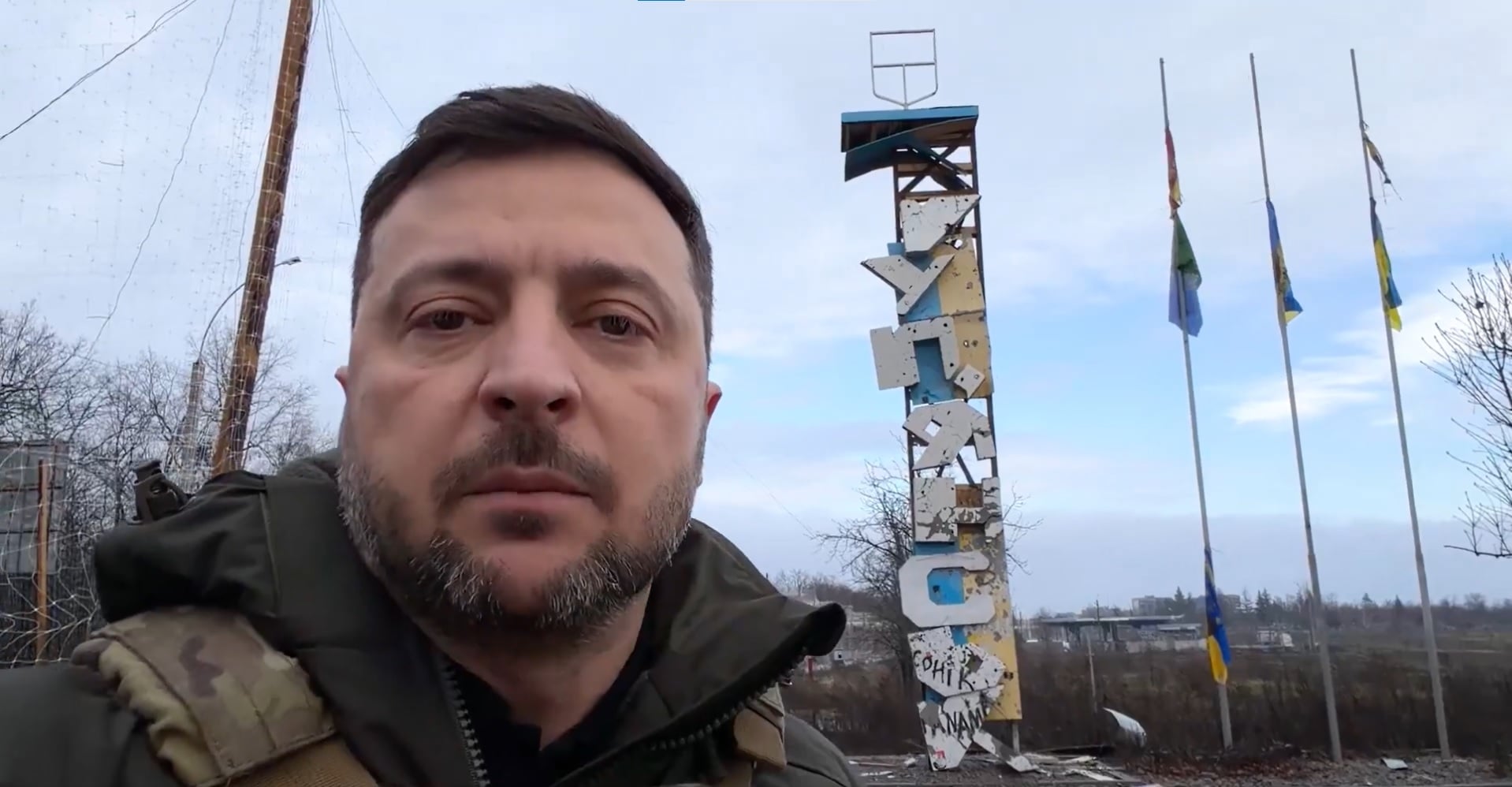 Зеленский снял видео на въезде в город, который Путин и Герасимов называли захваченным